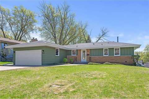 8209 39th Avenue N, New Hope, MN 55427