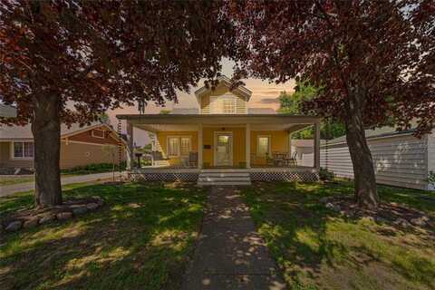 2218 7th Street NE, Minneapolis, MN 55418