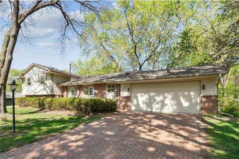 5832 Creek Valley Road, Edina, MN 55439