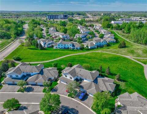 7579 6th Street N, Oakdale, MN 55128