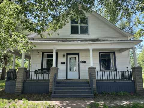 950 North ST, Marshall, MO 65340