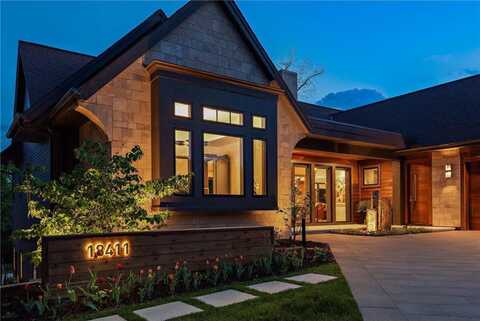 18411 9th Avenue N, Plymouth, MN 55447