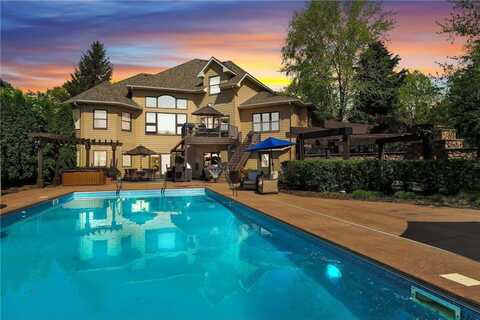 2255 Chelmsford Lane, Saint Cloud, MN 56301