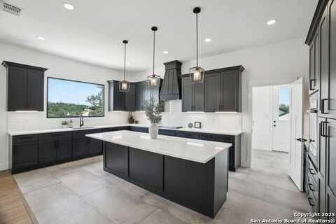166 MAGNOLIA MDW, Canyon Lake, TX 78133