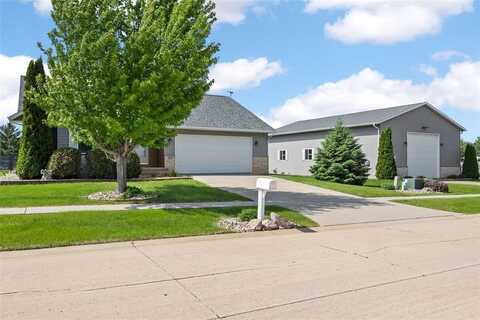 2201 Tamerac Circle, Marion, IA 52302