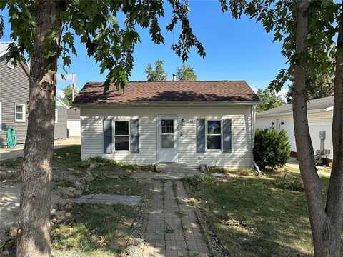 1338 22nd Avenue SW, Cedar Rapids, IA 52404