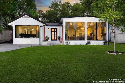 423 College Blvd., Alamo Heights, TX 78209
