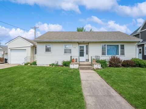 404 3rd Street, Keystone, IA 52249