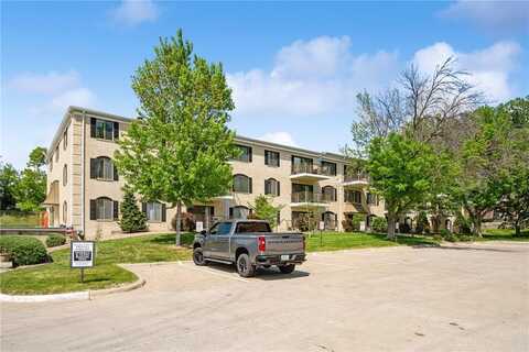2135 1st Avenue SE, Cedar Rapids, IA 52403