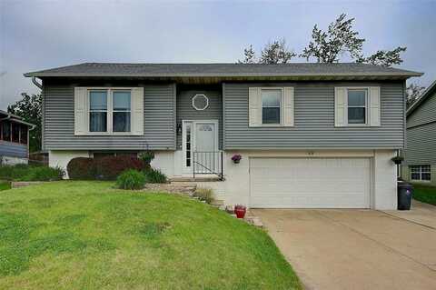 48 Clive Drive NW, Cedar Rapids, IA 52405