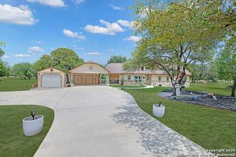 221 County Road 6874, Natalia, TX 78059