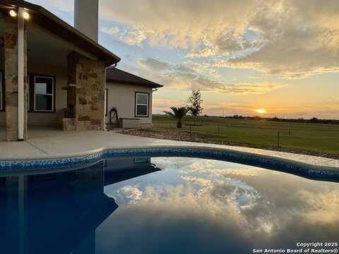 7803 US Highway 181, Falls City, TX 78113