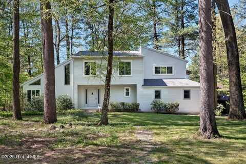 15 Westcrest Drive, Clifton Park, NY 12065