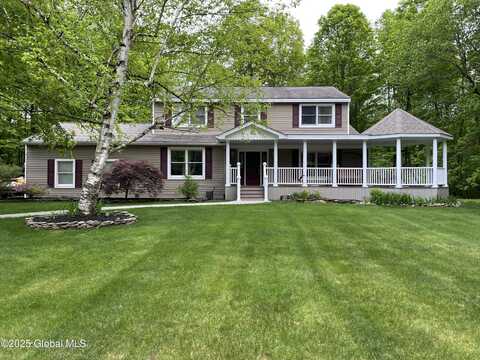 6 Bishops Court, Queensbury, NY 12804