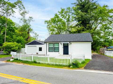 15 Schaffer Drive, Colonie, NY 12047