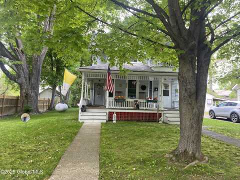 24-26 Avenue A, Cambridge, NY 12816