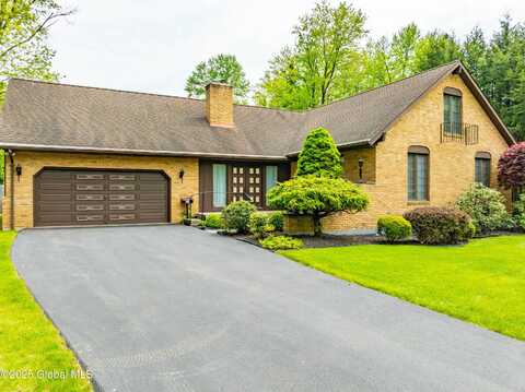 25 Henkes Lane, Colonie, NY 12110