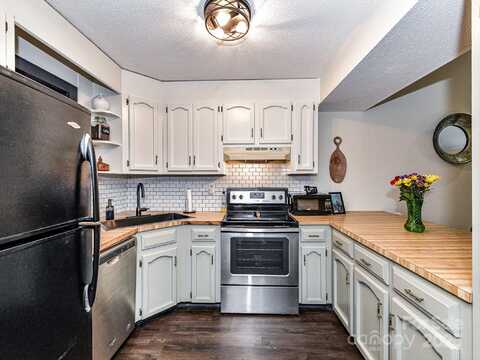 100 Willow Run Drive, Gastonia, NC 28056