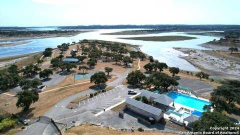 729 VISTA SPRINGS DR, Spring Branch, TX 78070