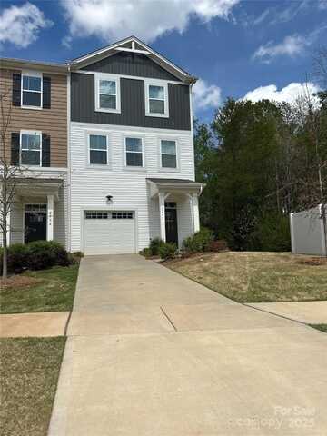 2932 Pirates Place, Charlotte, NC 28216