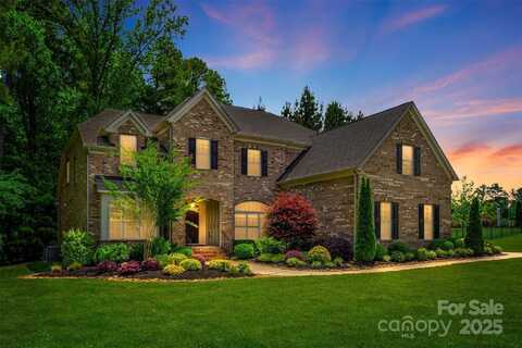 801 Hidden Pond Lane, Waxhaw, NC 28173