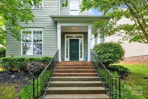 132 E Morehouse Avenue, Mooresville, NC 28117