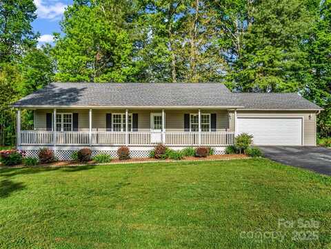 77 Simmons Drive, East Flat Rock, NC 28726