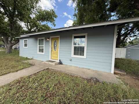433 W Adams, Pleasanton, TX 78064