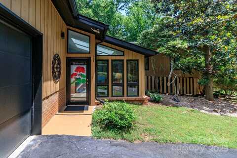 6119 Bittersweet Lane, Charlotte, NC 28270