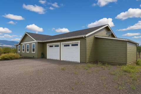 7020 SW Leslie Lane, Montague, CA 96064