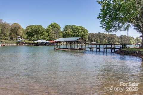 4279 Candlewood Drive, Sherrills Ford, NC 28673