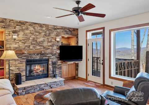 61 Creekside Way, Burnsville, NC 28714