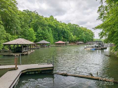 204 S Harbor Watch Drive, Statesville, NC 28677