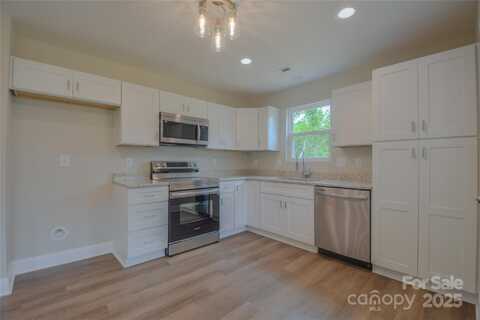 407 Chambers Street, Statesville, NC 28677