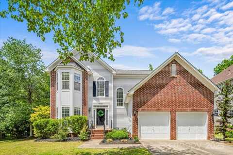 8709 Huntland Court, Charlotte, NC 28277