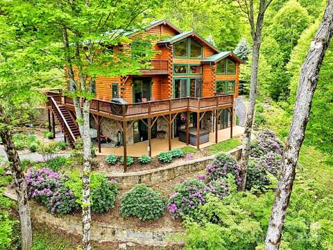 421 Ramp Patch Lane, Waynesville, NC 28786