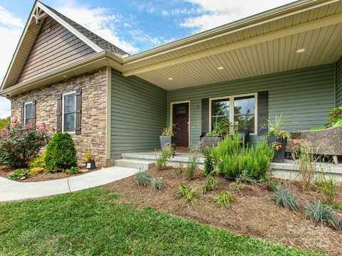 5 S Pine Drive, Weaverville, NC 28787