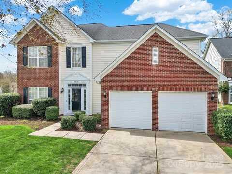 8620 Grey Squirrel Court, Charlotte, NC 28277
