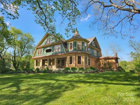 129 Woolsey Heights, Waynesville, NC 28786