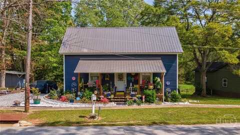 305 S Jackson Street, Hartwell, GA 30643