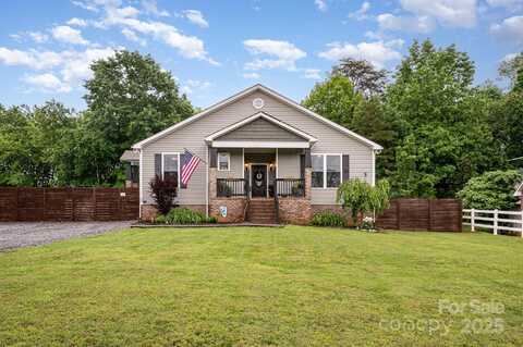 5252 Ramblewoods Avenue, Claremont, NC 28610