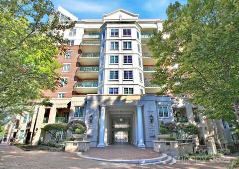 300 W 5th Street, Charlotte, NC 28202