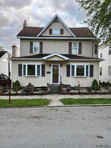 1210 Somerset Ave, Windber, PA 15963