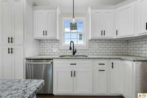 1342 Willie Groce Road, Glasgow, KY 42141