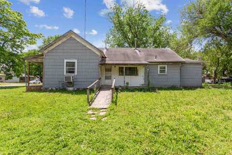 902 S C, Wellington, KS 67152