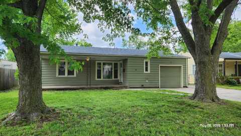 2373 S Estelle St, Wichita, KS 67211
