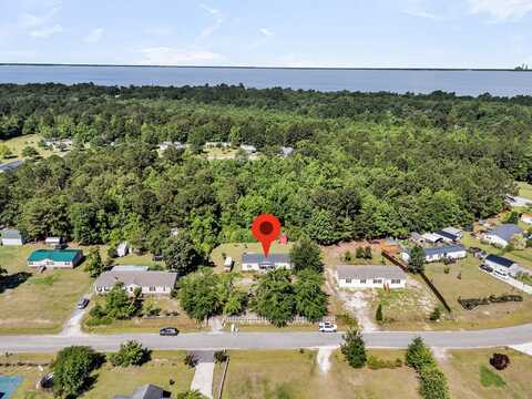 454 Pooshee Plantation Way, Bonneau, SC 29431