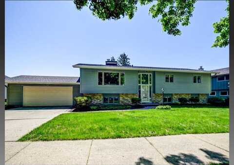 5401 Comanche Way, Madison, WI 53704