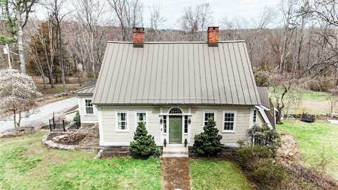 49 Bennett Pond Road, Canterbury, CT 06331