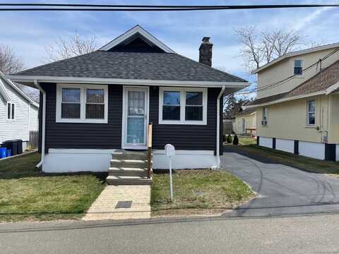 9 Crouch Road, Branford, CT 06405